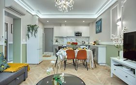 Charming Apart New 2 Bedrooms With Aircon