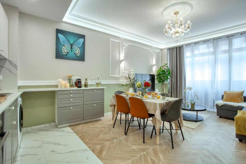 Charming Apart New 2 Bedrooms With Aircon Paris Exterior photo